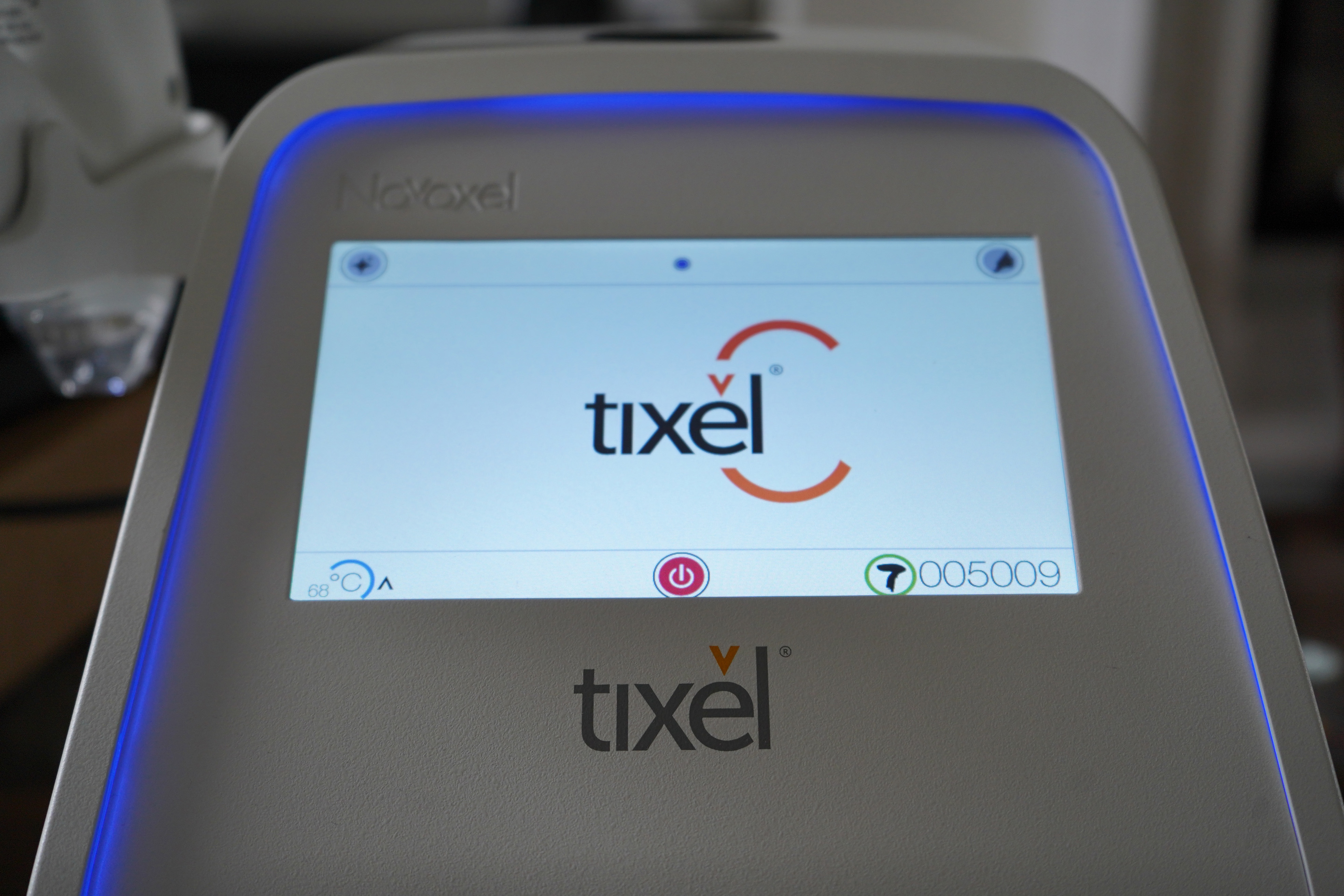 Tixel C device - side view
